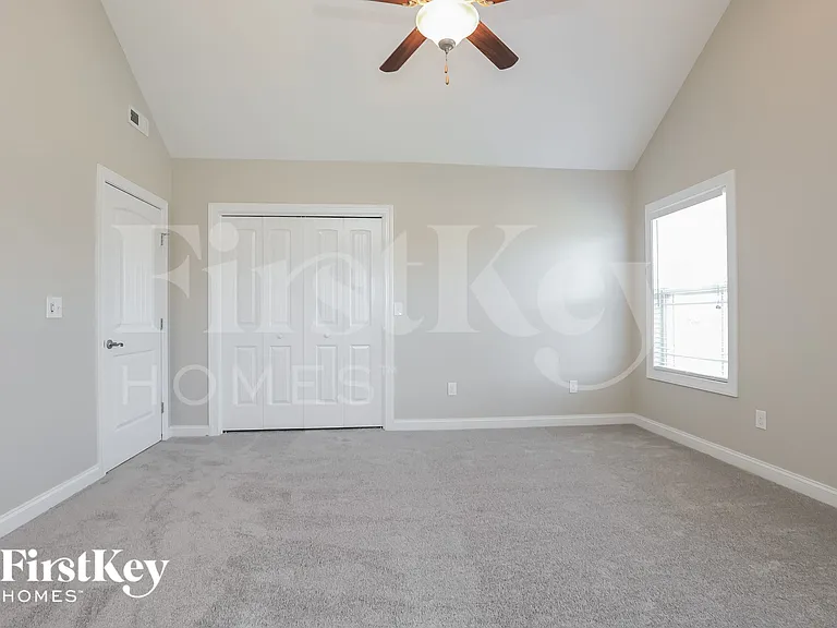 669 Richards Dr — Photo 8