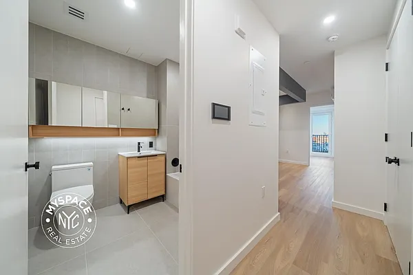 Rented by Carroll Development Leasing LLC | media 10