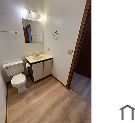 324 N Jackson St — Photo 5