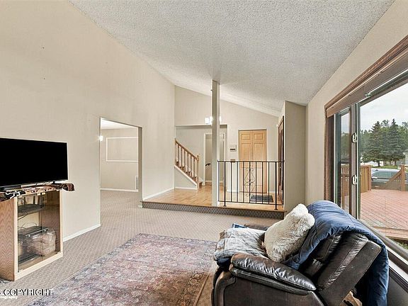 3rd image of 8380 Pioneer Dr