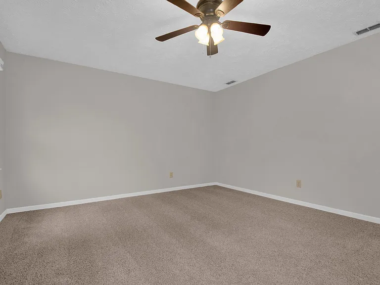 1717 Nuthatch Rd — Photo 16