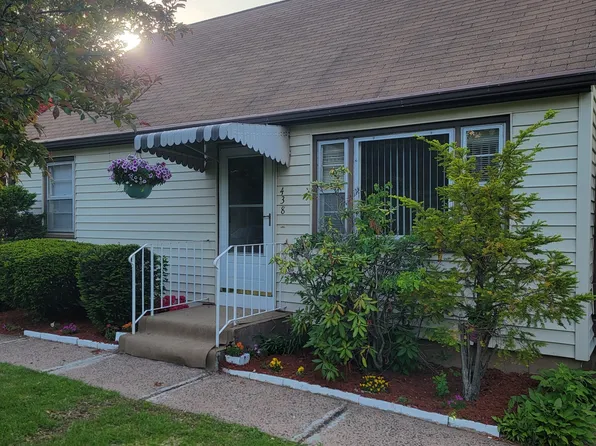 438 Smith Avenue, New Haven, CT 06513