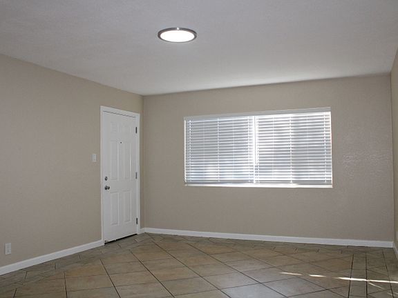 2nd image of 319-325 21st St