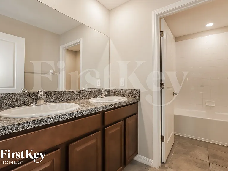 10228 Cool Waterlily Ave — Photo 13