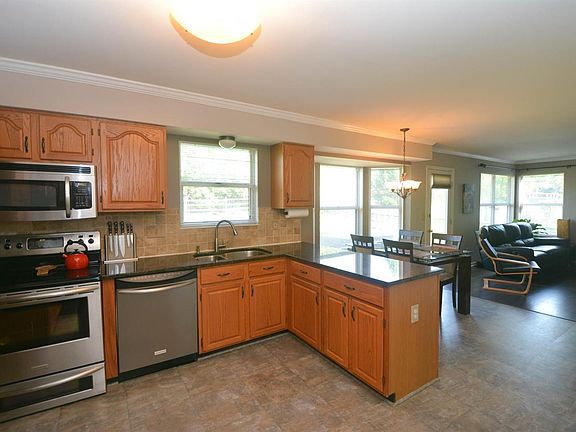2nd image of 8939 Hialeah Dr