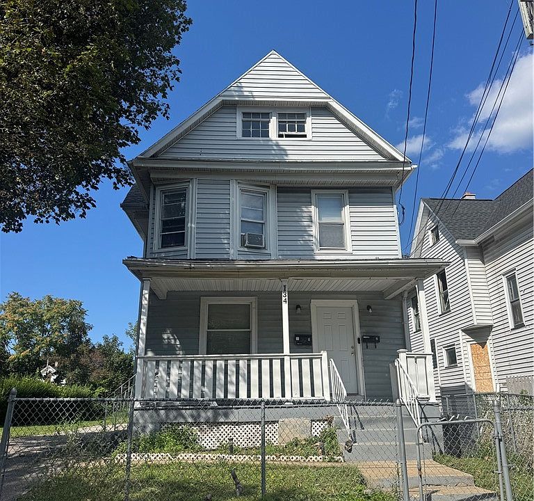1st image of 134 Lewis St