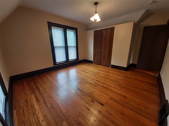 4th image of 757 17th St