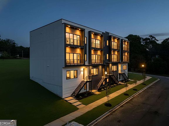 3rd image of 2697 Grand Isles Way