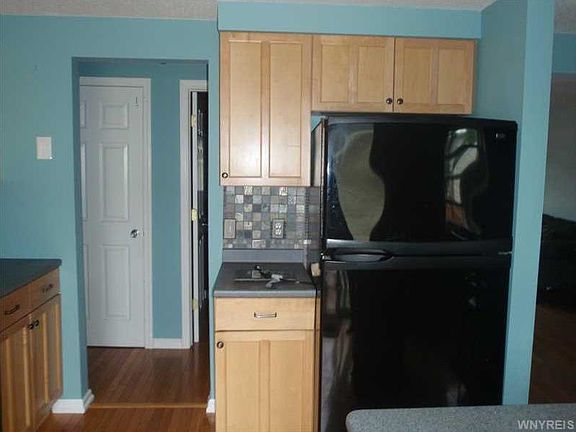 4th image of 336 Wimbledon Ct