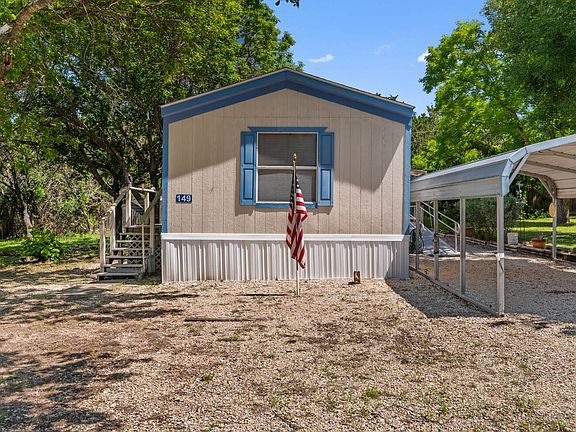 2nd image of 149 Hideaway Cir