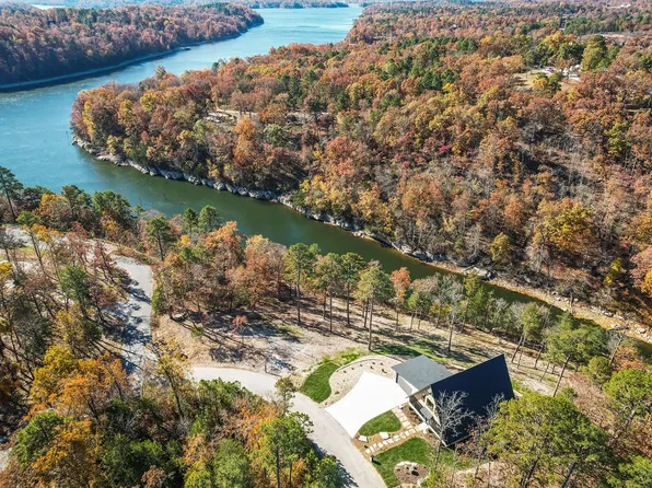 17837 Ventris Cove Cir, Rogers, AR 72756