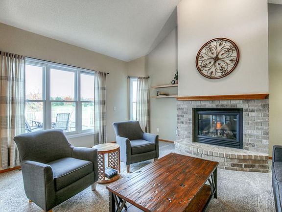 4th image of 1713 Creek Ln