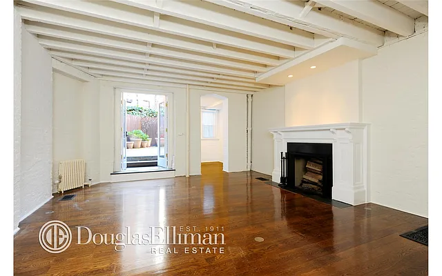 Rented by Douglas Elliman | media 7
