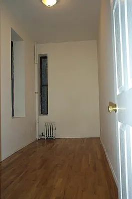 Rented by Tower Brokerage | media 33