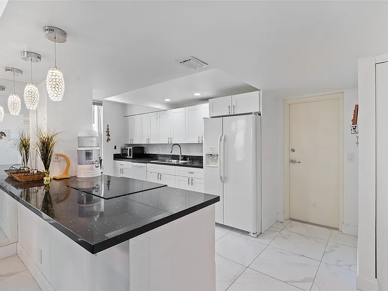 4280 Galt Ocean Dr #5F — Photo 8