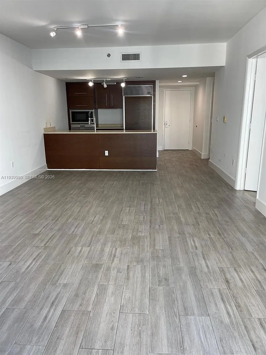 Building Photo - 475 Brickell Ave #2014