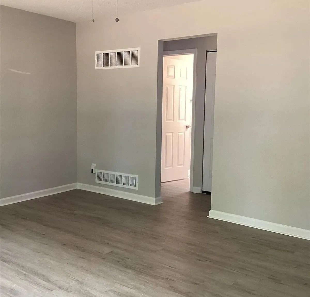 2 bed, 1.0 bath, 900 sqft, $1,497 — Photo 3