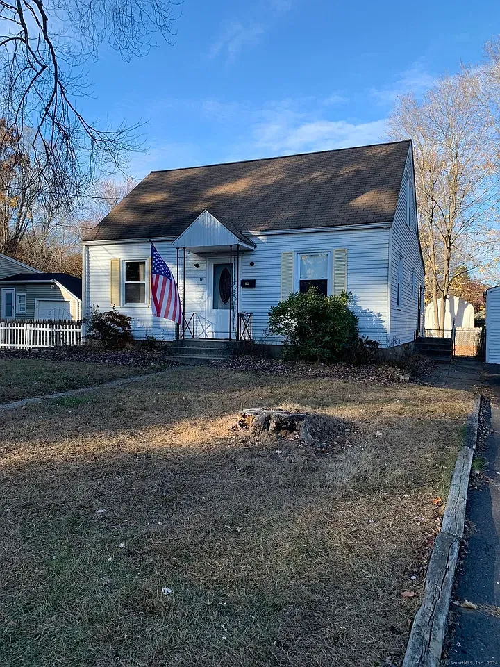 4 bed, 1280 sqft, $2,799 — Photo 2