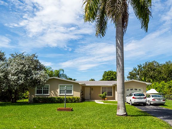 4th image of 17502 SW 84th Ave