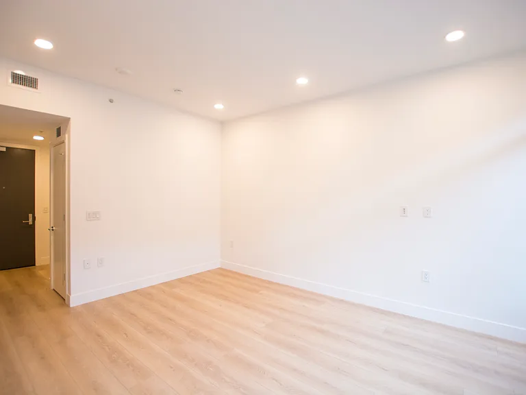 333 Carrall St #206 — Photo 11