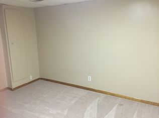 10206 T Cir, Omaha, NE 68127