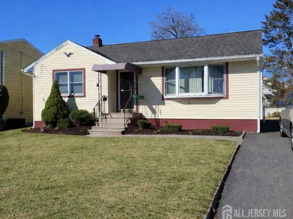 99 Elmhurst Ave, Iselin, NJ 08830