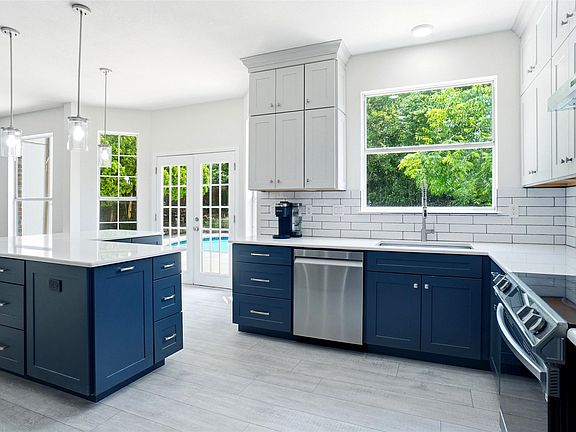 3rd image of 5308 Summerfields Dr