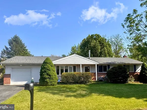 2233 Aster Rd, Macungie, PA 18062