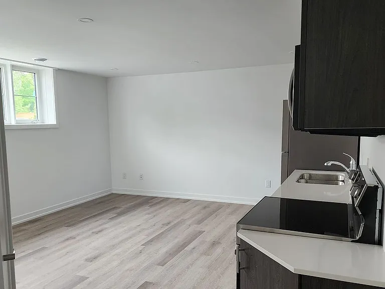 4263 4th Ave #814 — Photo 11
