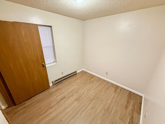 3rd image of 1420 6th St #3
