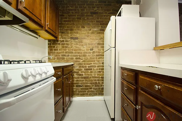 Rented by Wave Real Estate Group | media 12