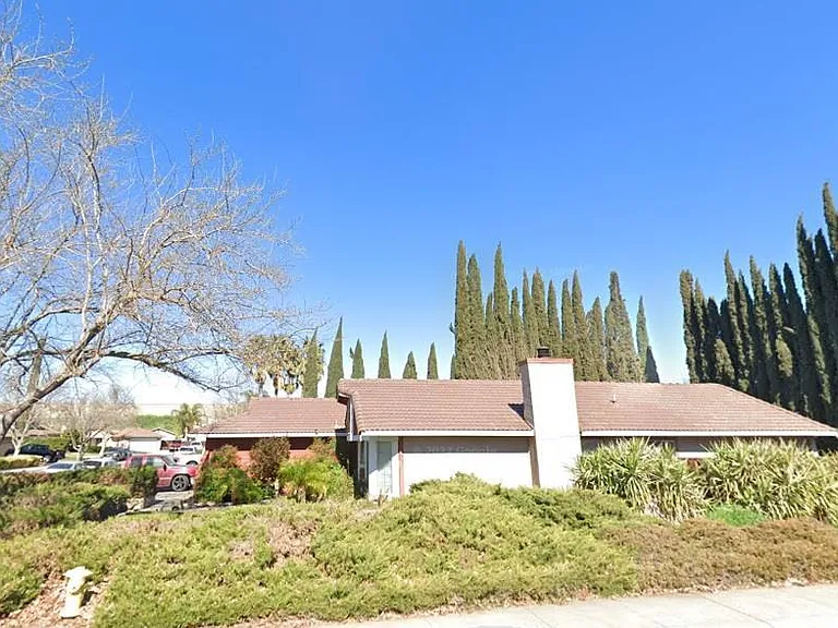 3400 Crowley Ct — Photo 3