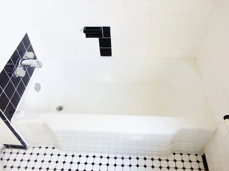 8400 Greenwood Ave — Photo 19