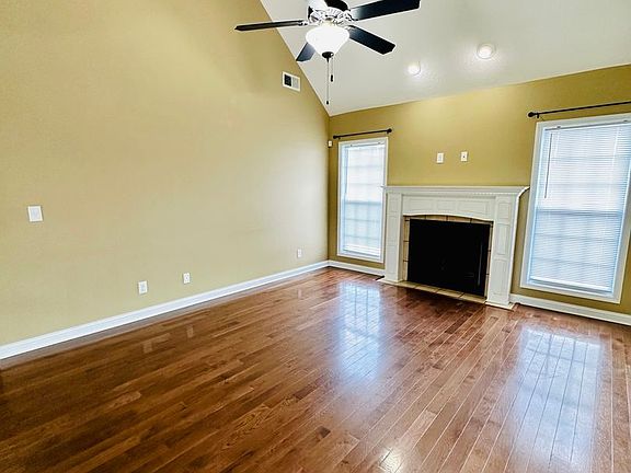 3rd image of 1595 Cobra Ln