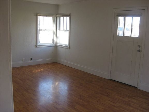 3rd image of 1784 Ashland St