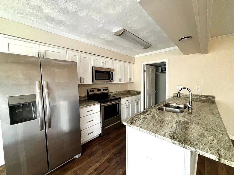 4016 Richard Lee Ct — Photo 13