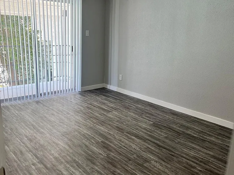 6061 Beverly Hill St — Photo 18