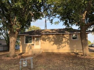 219 S 5th Ave, Fairview, OK 73737