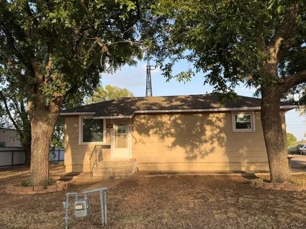 219 S 5th Ave, Fairview, OK 73737