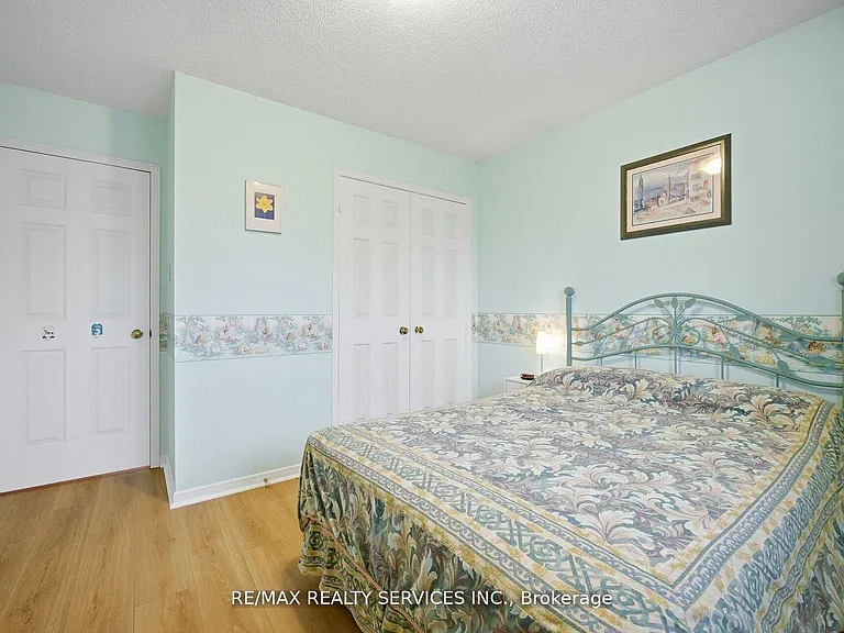 62 Fernbrook Cres — Photo 30