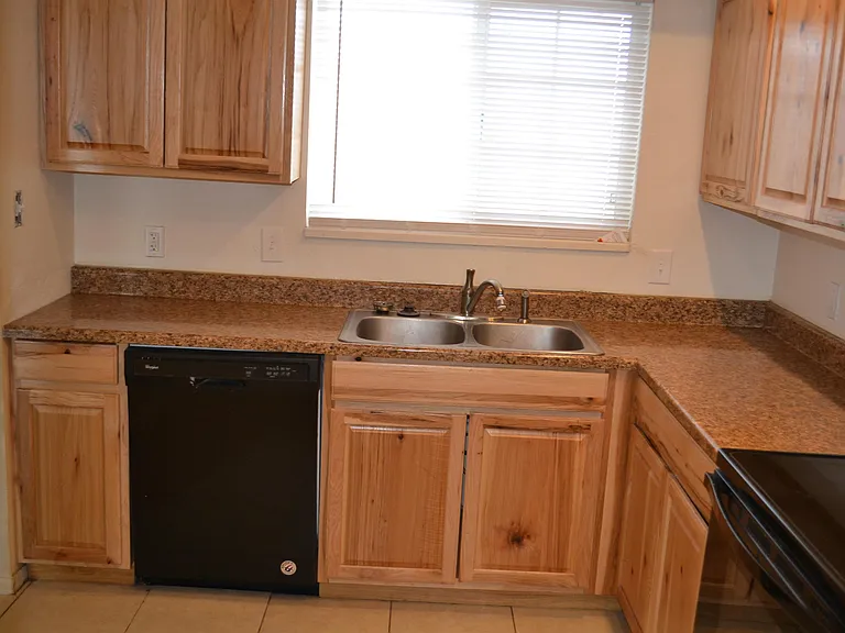 528 Campbell Way — Photo 6