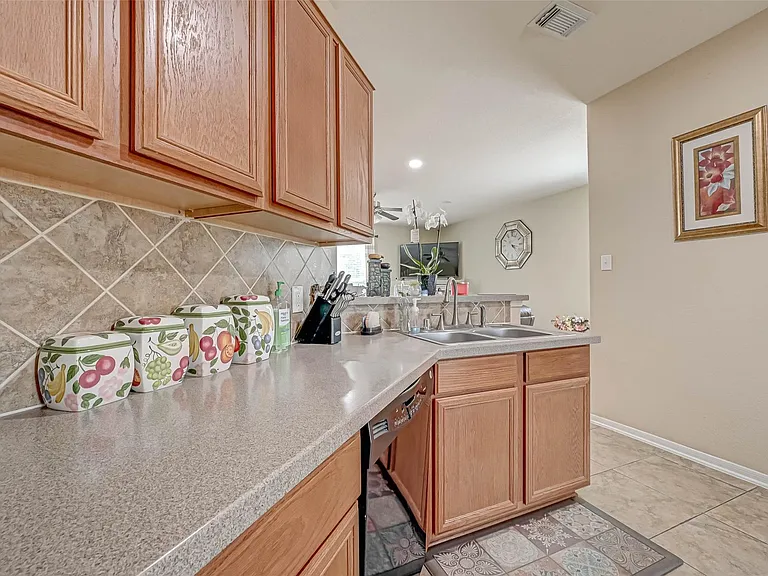 19223 Brook Village Rd — Photo 27