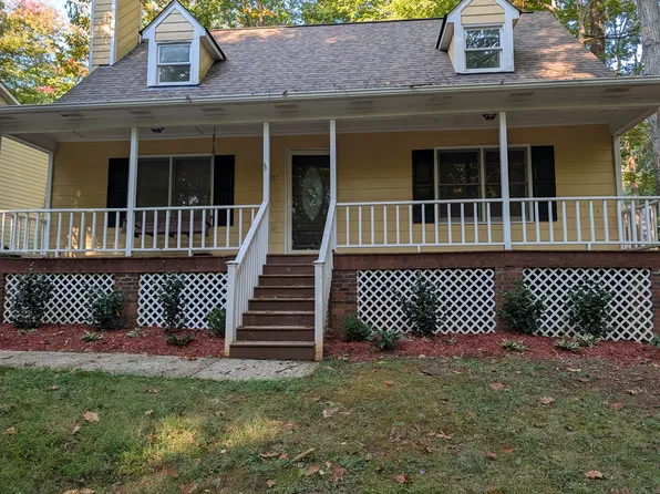 4211 Queen Victoria Pl, Greensboro, NC 27455