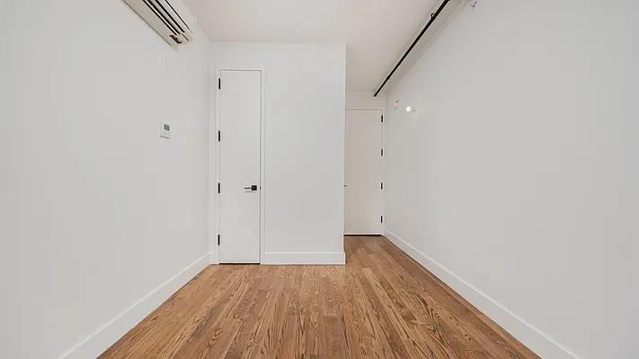 Rented by Nooklyn NYC LLC | media 7