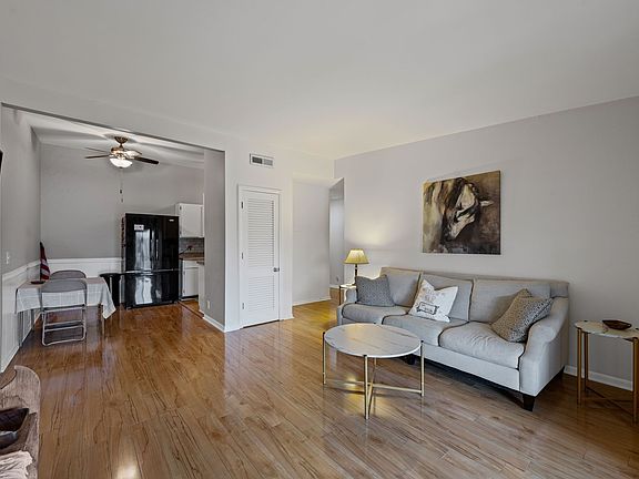 2nd image of 4425 Westlawn Dr APT A301