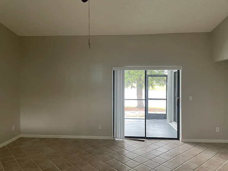 30 Paxford Ln — Photo 11