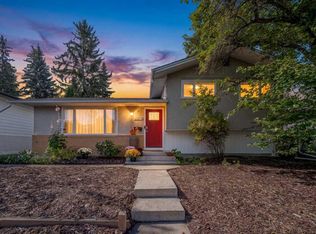 1323 E University Dr NW, Calgary, AB T2N 3Y8