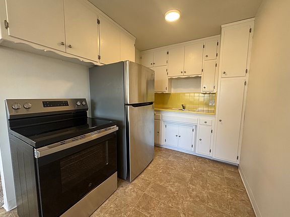 3rd image of 1047 Rodeo Way #22