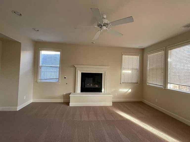 1778 Starflower Dr — Photo 11