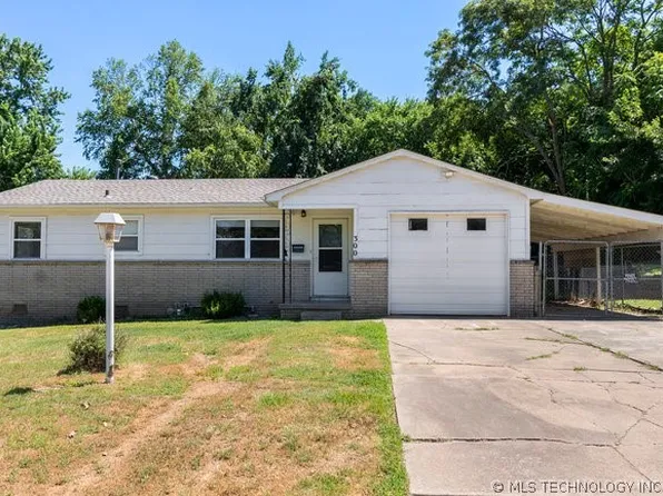 300 E 10th St S, Sand Springs, OK 74063